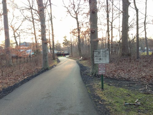 Alvethorpe Park walking path